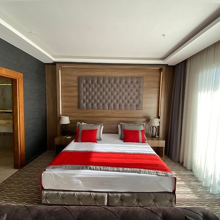 Hotel Ramada By Wyndham Nigde Extérieur photo