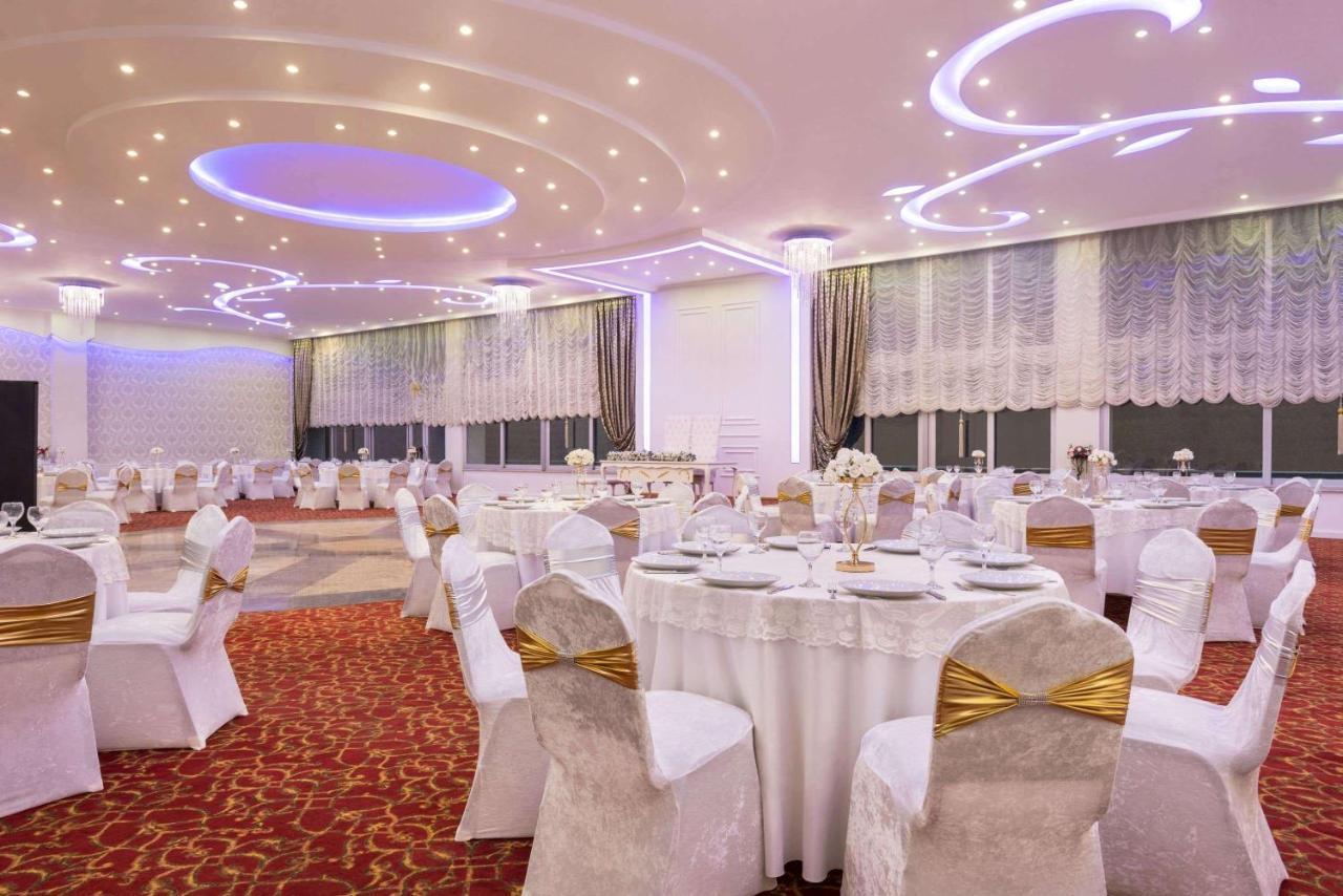 Hotel Ramada By Wyndham Nigde Extérieur photo