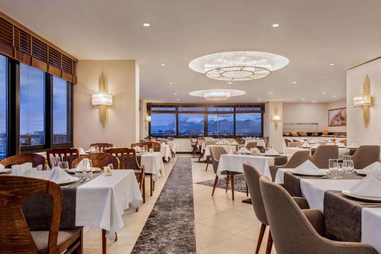 Hotel Ramada By Wyndham Nigde Extérieur photo
