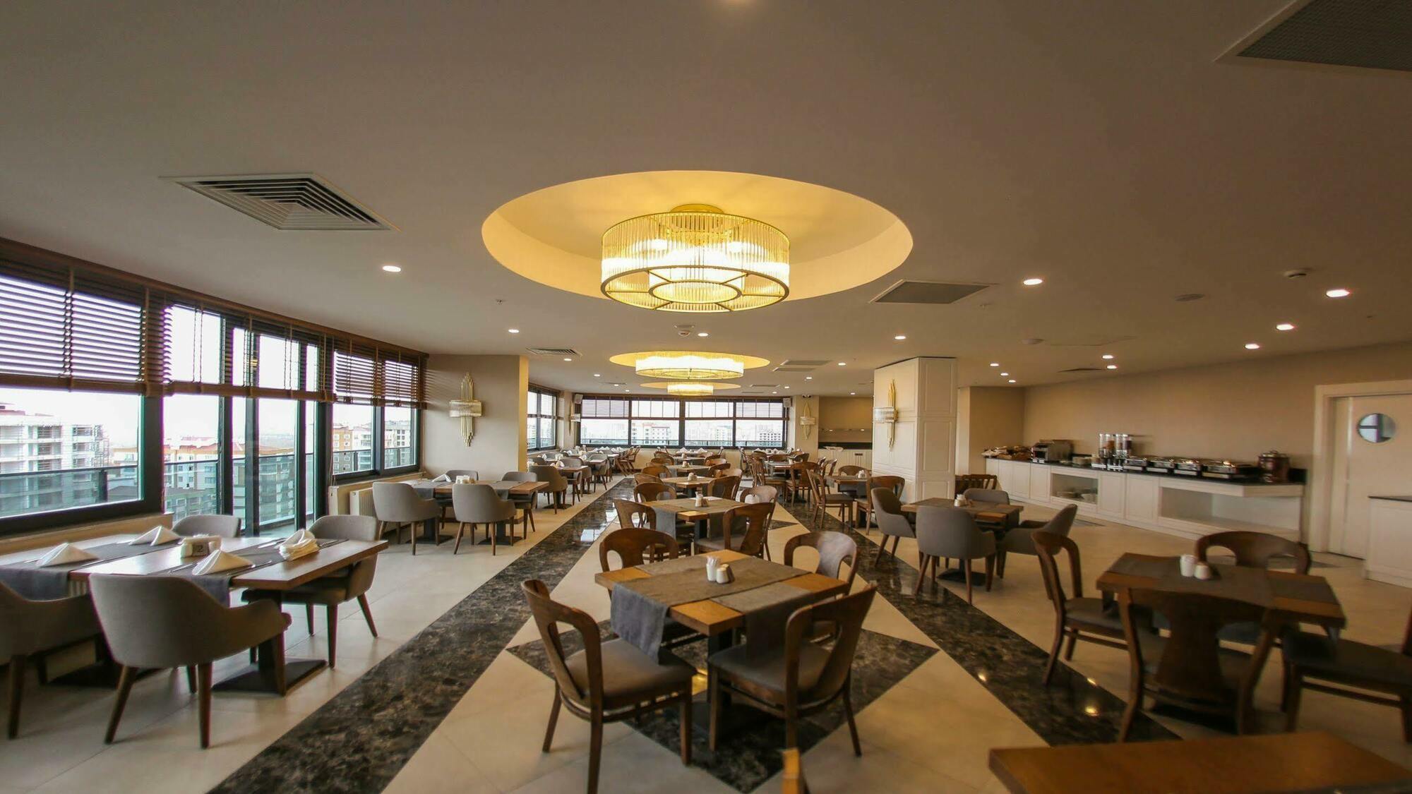 Hotel Ramada By Wyndham Nigde Extérieur photo