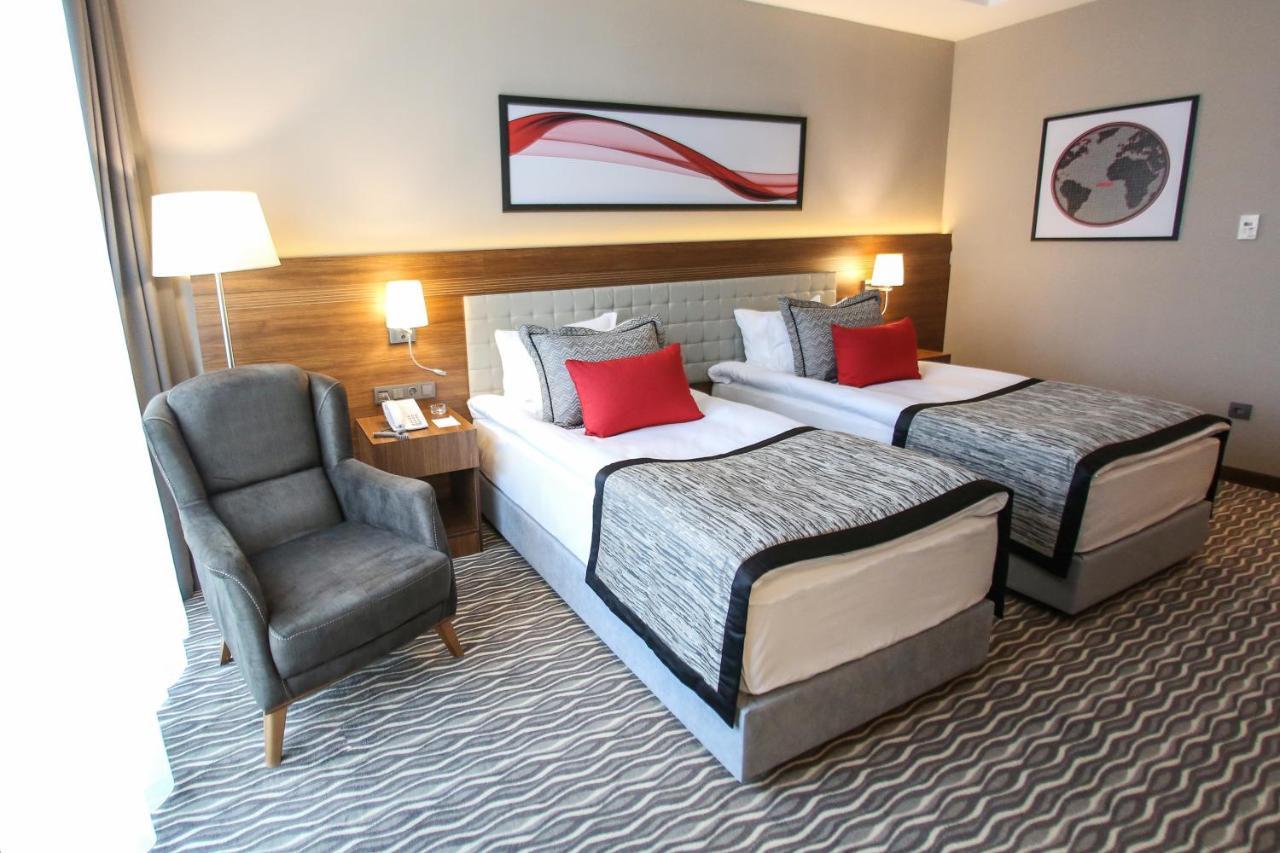 Hotel Ramada By Wyndham Nigde Extérieur photo