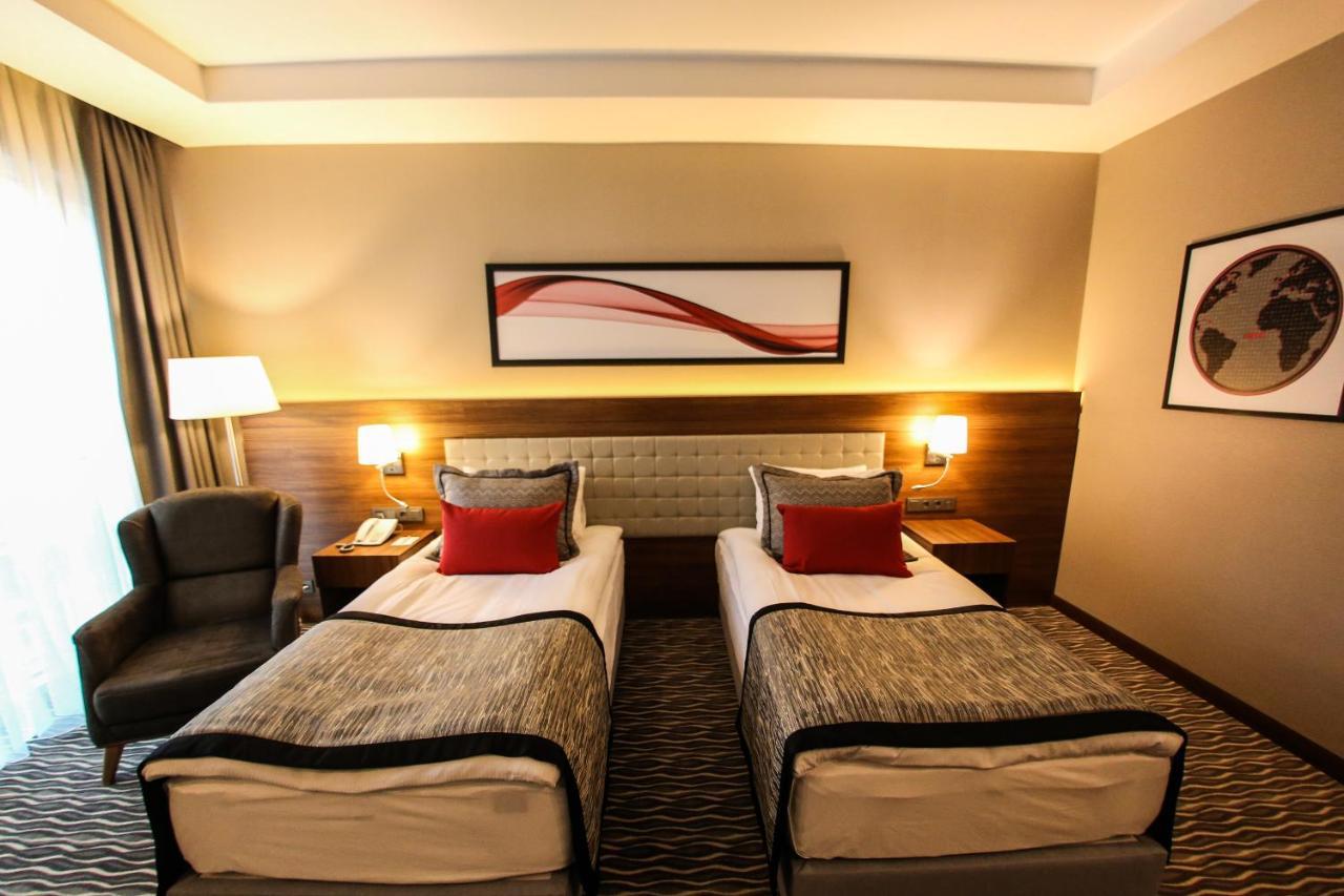 Hotel Ramada By Wyndham Nigde Extérieur photo